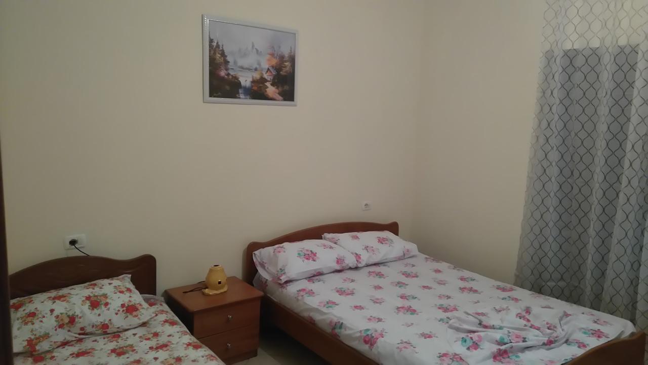 Jonny Guesthouse Ksamil Exterior photo